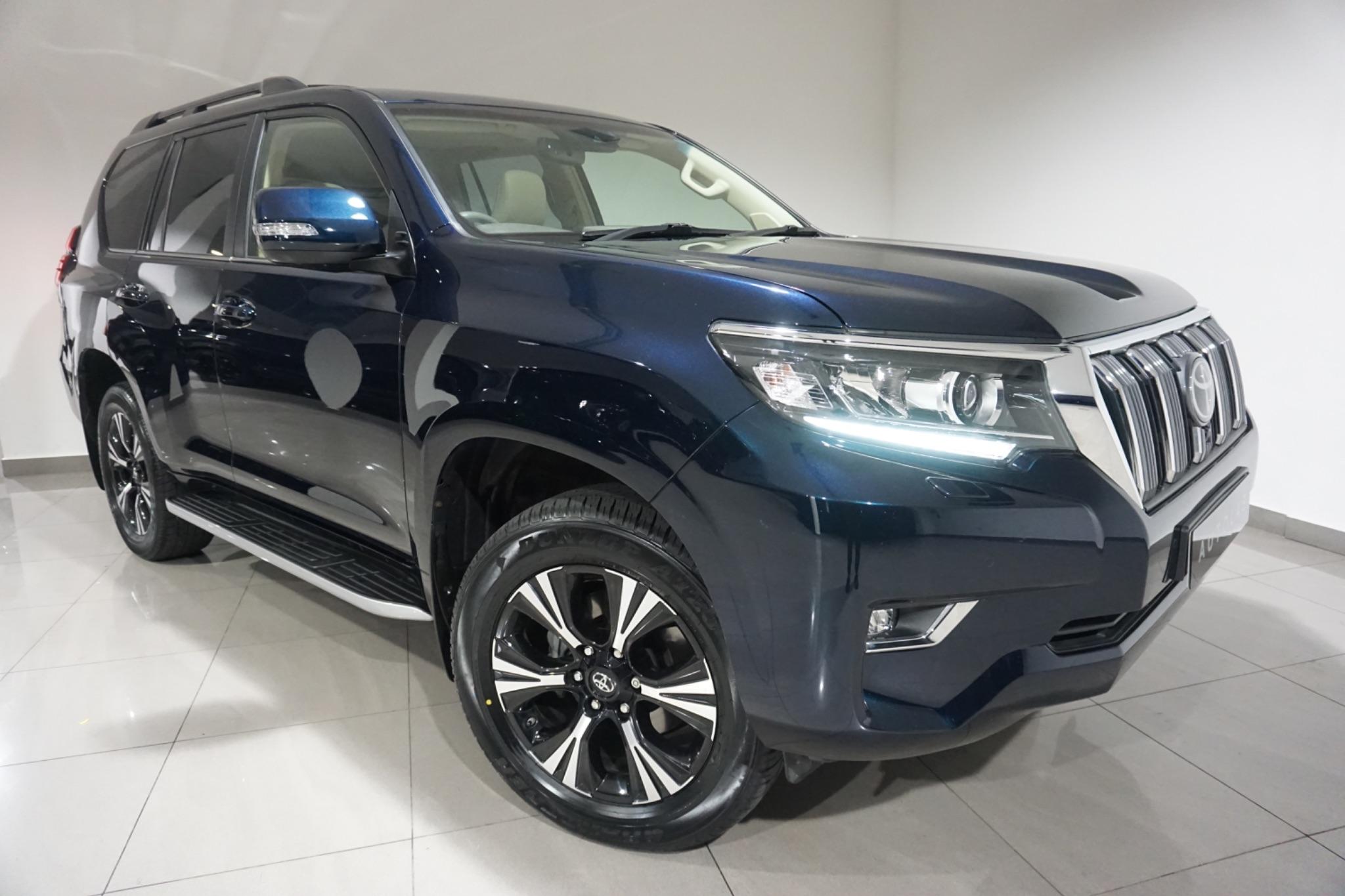 Toyota Land Cruiser 2.8D Invincible Auto 4WD Euro 6 (s/s) 5dr (7 Seat)